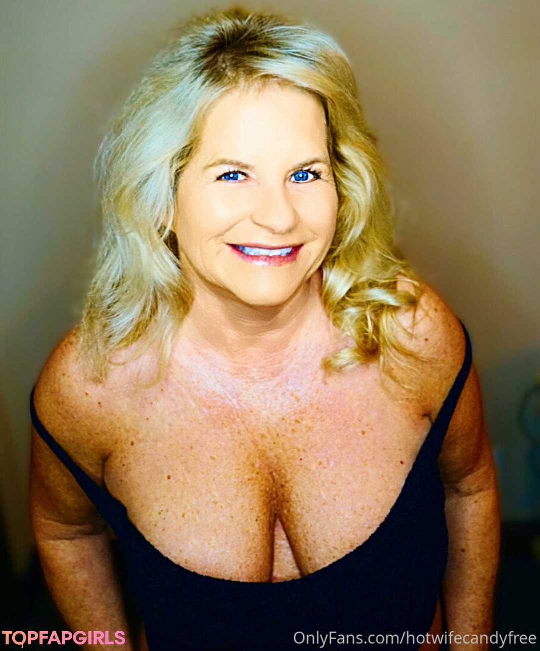 Photo nue de fuite OnlyFans de Hotwifecandyfree #36 Photo nue de fuite OnlyFans de Hotwifecandyfree #36