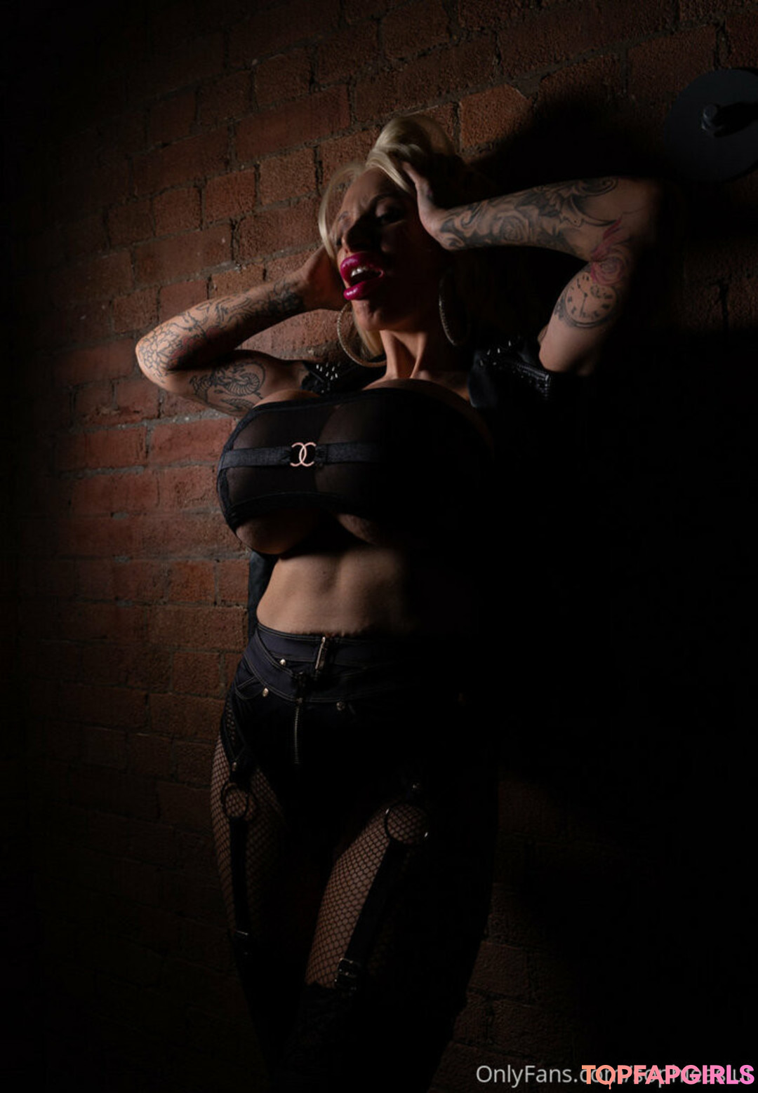 Photo nue de fuite OnlyFans de Sophieaslut #20 Photo nue de fuite OnlyFans de Sophieaslut #20