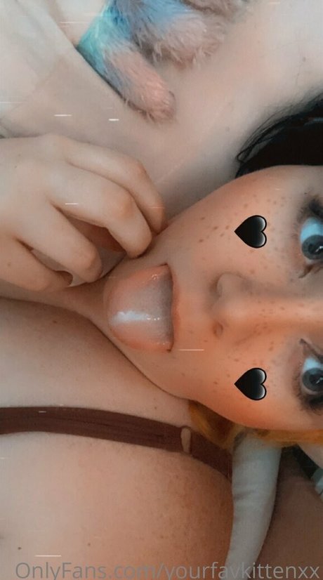 Photo nue de fuite OnlyFans de Yourfavkittenxx