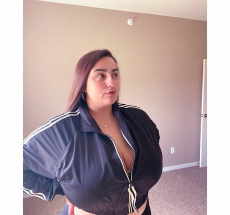 Jazminealeahh