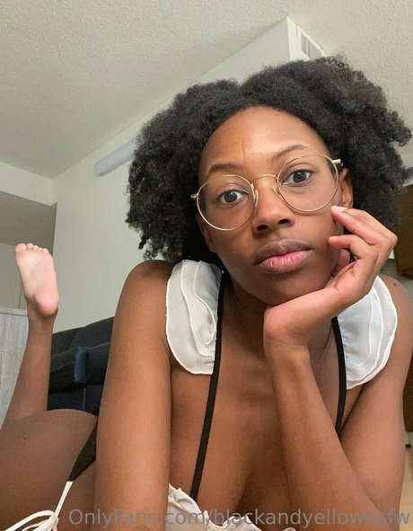 Blackandyellownsfw
