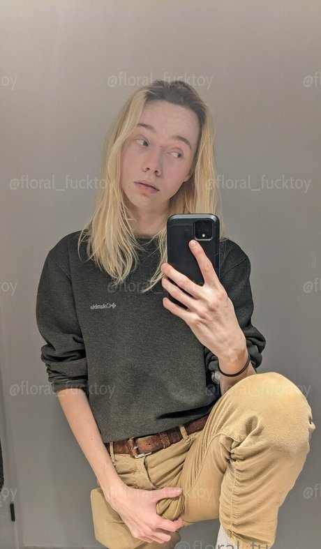 Photo nue de fuite OnlyFans de Floralfucktoy