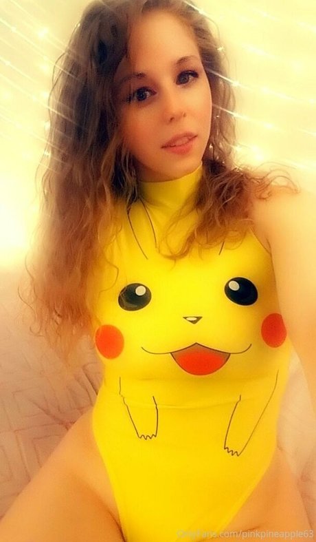 Pinkpineapple63