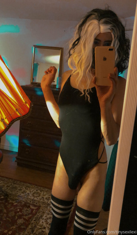 Tinysexilexi666