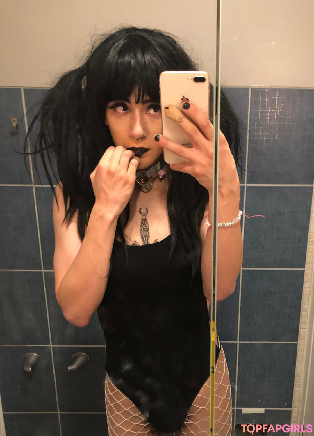 Photo nue de fuite OnlyFans de Tinysexilexi666 #192 Photo nue de fuite OnlyFans de Tinysexilexi666 #192