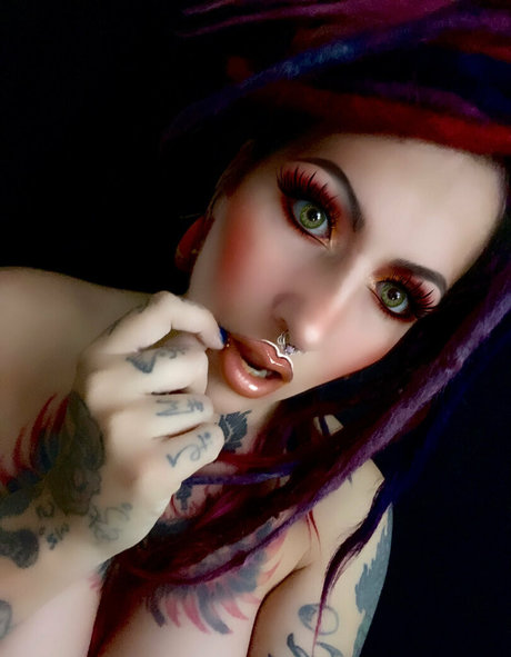 Nakedxzanthia