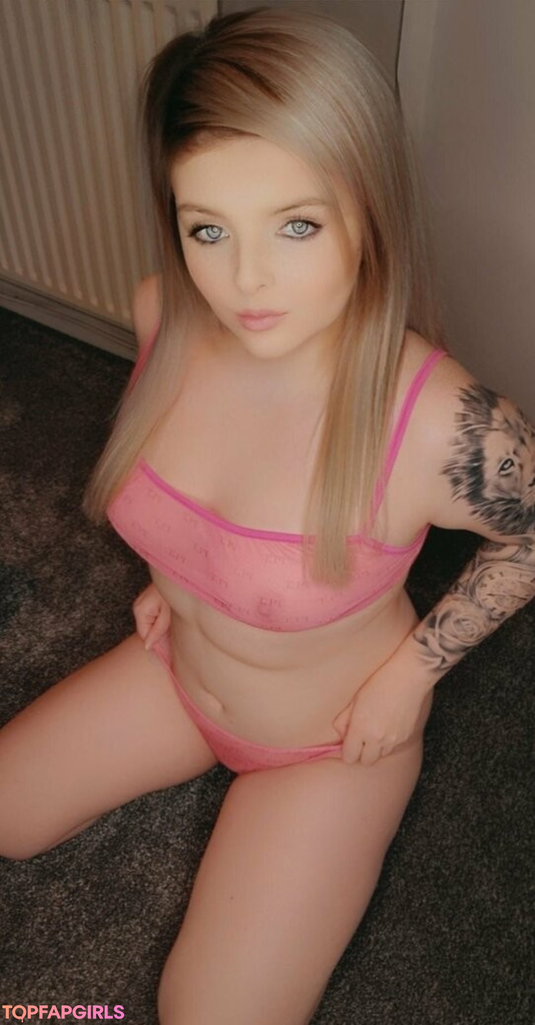 Photo nue de fuite OnlyFans de Alexxxuncensoredx #381 Photo nue de fuite OnlyFans de Alexxxuncensoredx #381