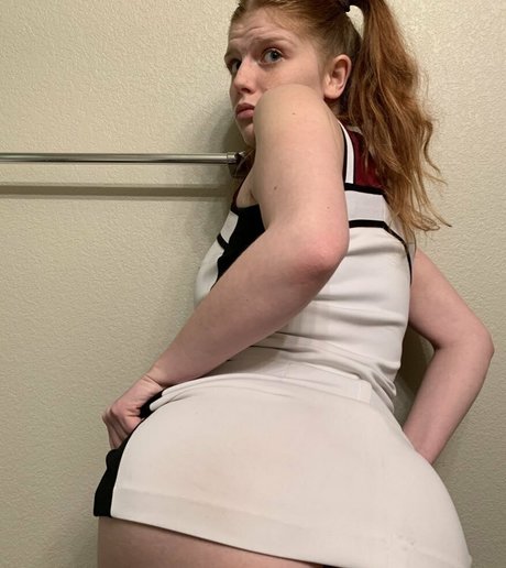 Sexyredinbed