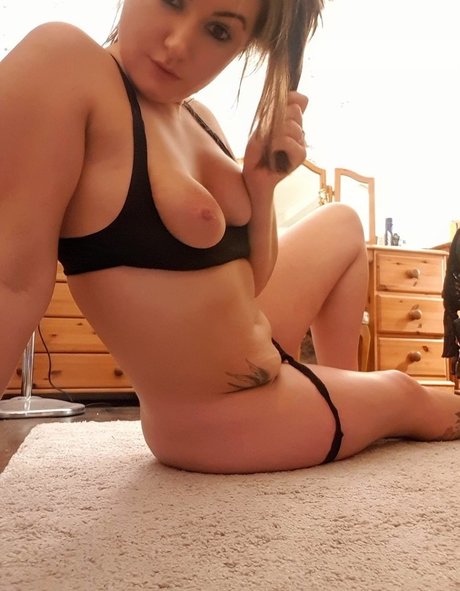 Bored_english_wife
