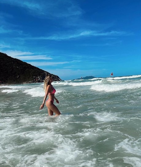 Photo nue de fuite OnlyFans de Talita Correa