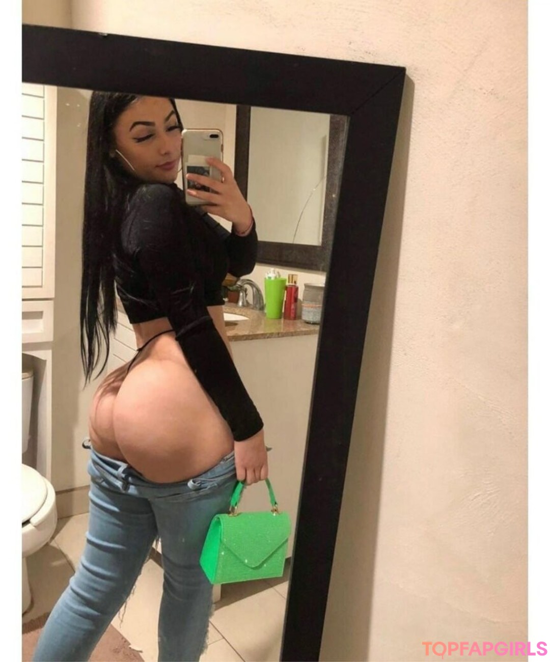 Photo nue de fuite OnlyFans de Diditafit #27 Photo nue de fuite OnlyFans de Diditafit #27