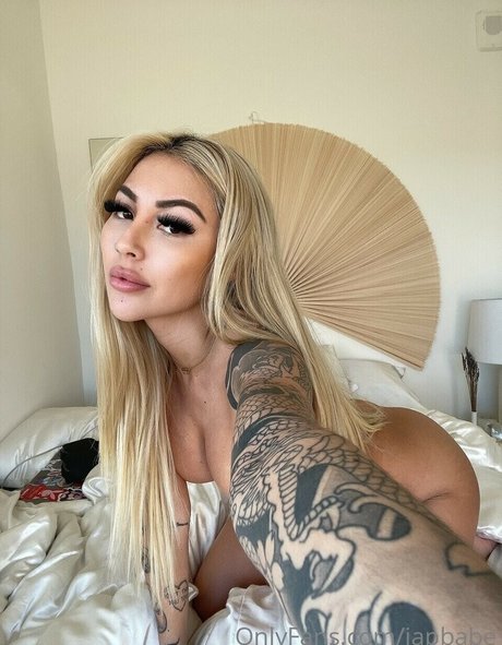 Sarahivxx