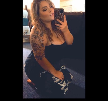 Lilly Zamora
