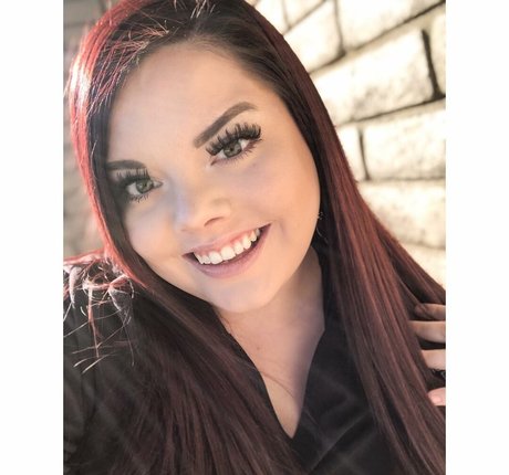 Lilly Zamora