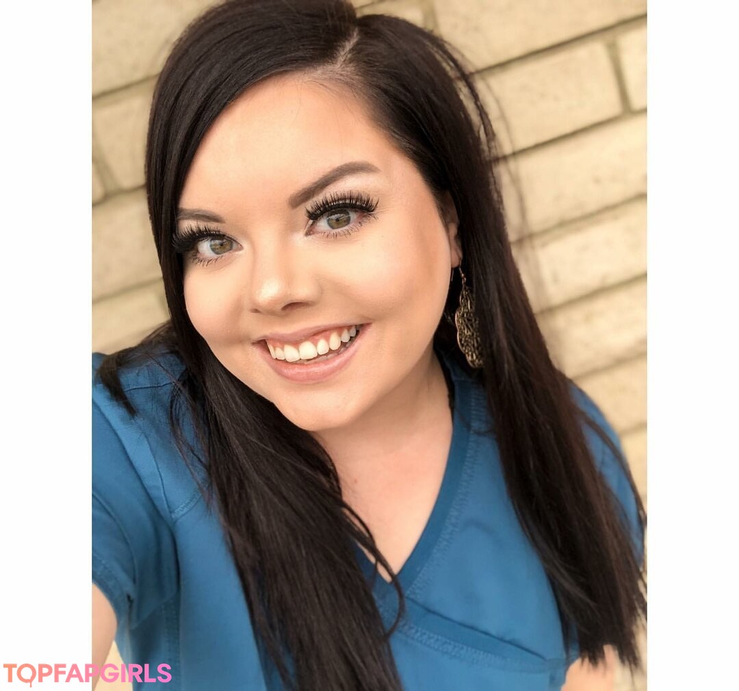 Photo nue de fuite OnlyFans de Lilly Zamora #53 Photo nue de fuite OnlyFans de Lilly Zamora #53