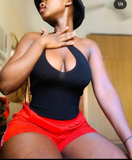 Photo nue de fuite OnlyFans de Kellytumtum