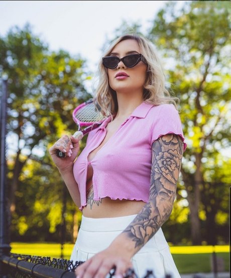 Photo nue de fuite OnlyFans de Cassidy June