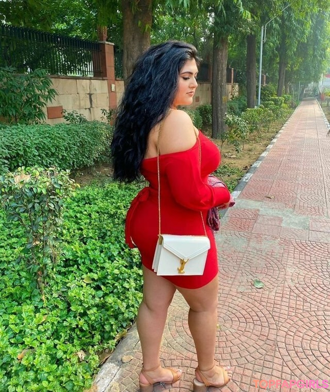 Photo nue de fuite OnlyFans de Sanjana #48 Photo nue de fuite OnlyFans de Sanjana #48