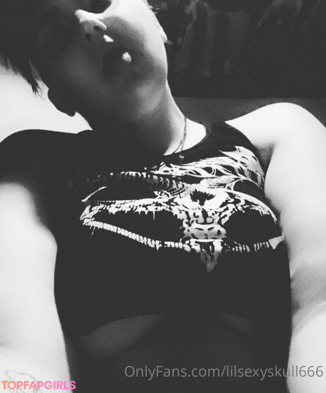 Photo nue de fuite OnlyFans de Skylar Rose Zombiez #11 Photo nue de fuite OnlyFans de Skylar Rose Zombiez #11