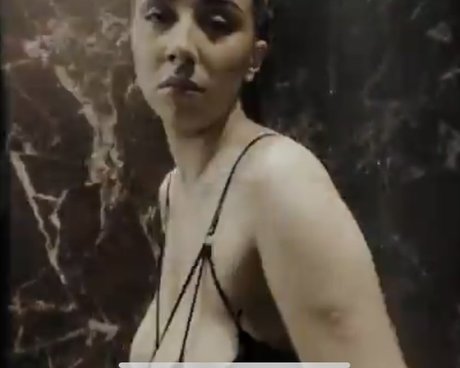 Photo nue de fuite OnlyFans de Orangecorp