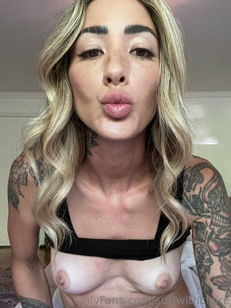 Photo nue de fuite OnlyFans de Surfer Girl