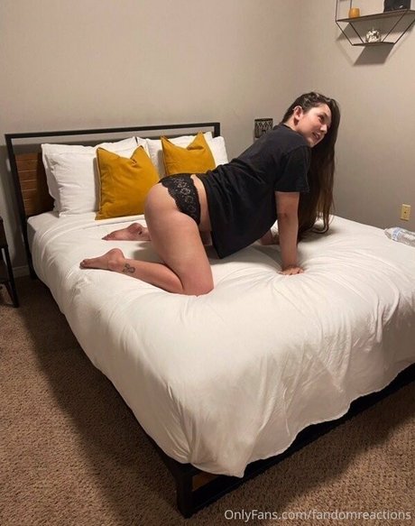 Photo nue de fuite OnlyFans de Fandomreactions