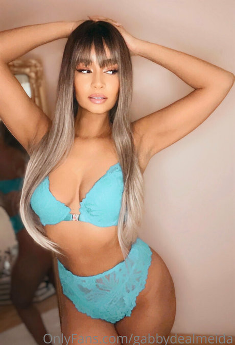Gabby Dealmeida