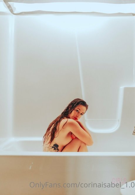 Photo nue de fuite OnlyFans de Corina Isabel