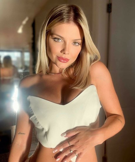 Photo nue de fuite OnlyFans de Carol Bresolin