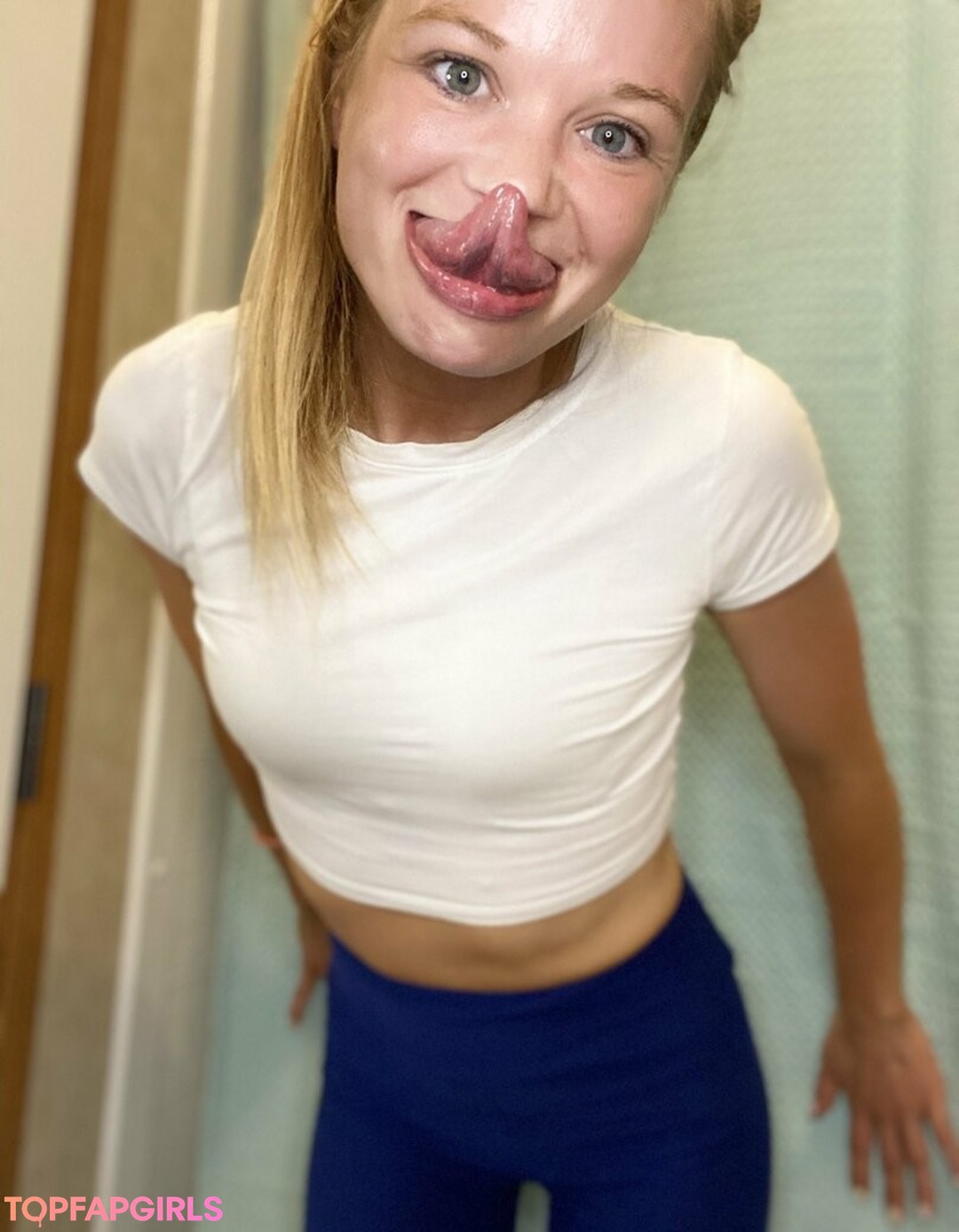 Photo nue de fuite OnlyFans de Katelynlongtongue #5 Photo nue de fuite OnlyFans de Katelynlongtongue #5