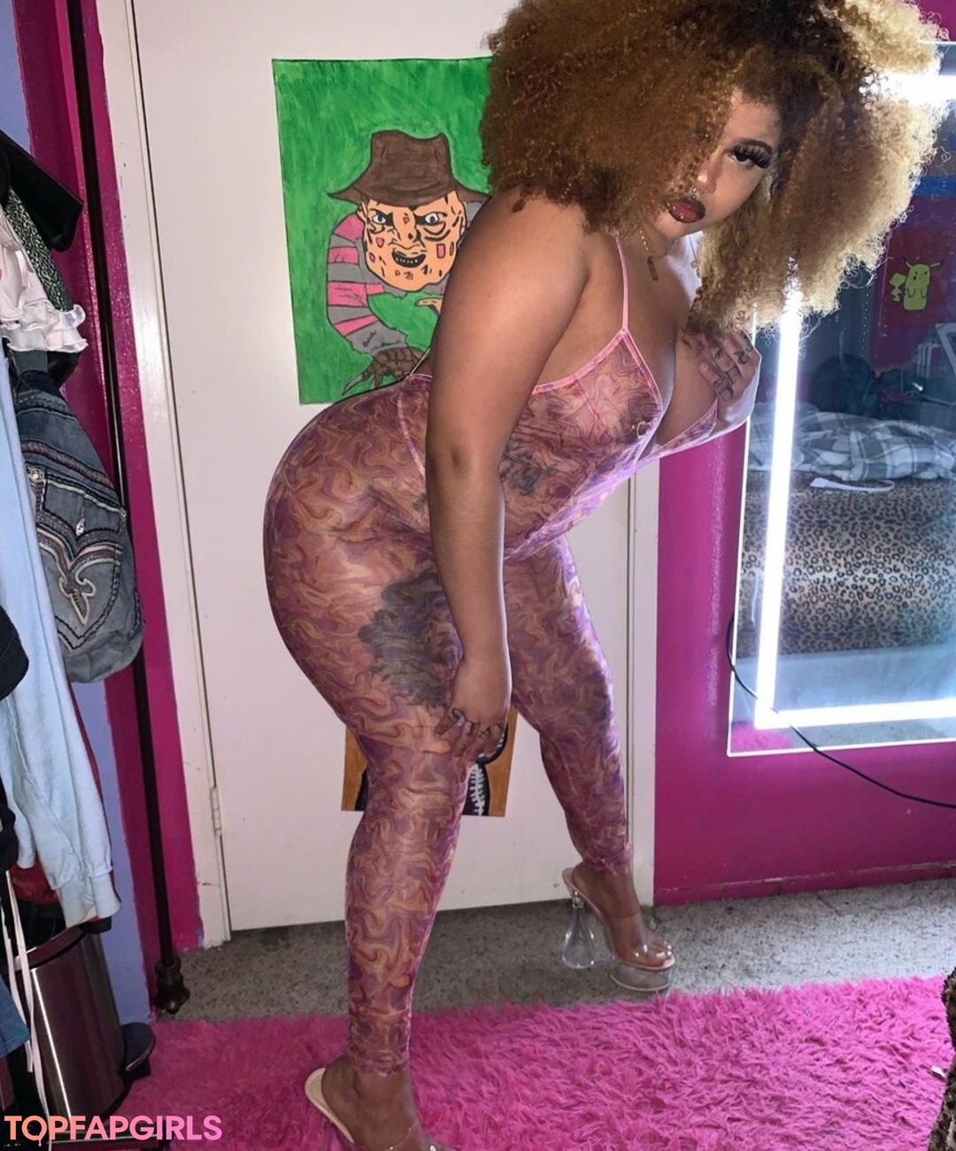 Photo nue de fuite OnlyFans de Sheismami #1 Photo nue de fuite OnlyFans de Sheismami #1