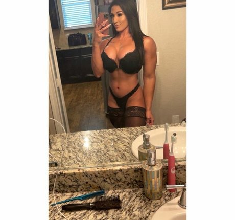 Photo nue de fuite OnlyFans de Heidi Lopez