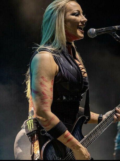 WomenMetal