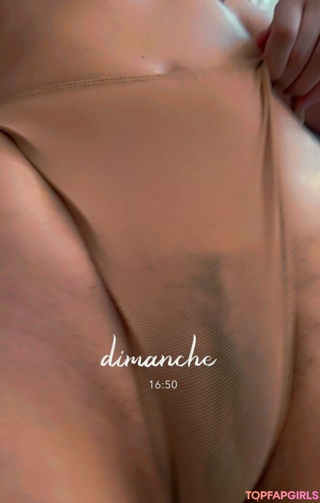 Photo nue de fuite OnlyFans de Laura Frison #15 Photo nue de fuite OnlyFans de Laura Frison #15