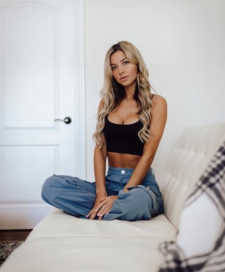 Photo nue de fuite OnlyFans de Franceska Fournier