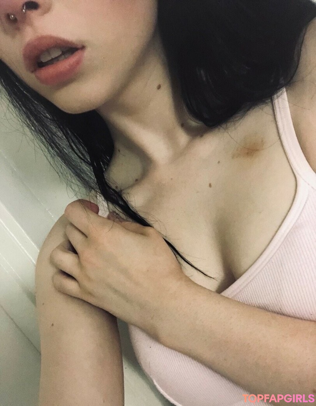 Photo nue de fuite OnlyFans de Quinnie666 #14 Photo nue de fuite OnlyFans de Quinnie666 #14