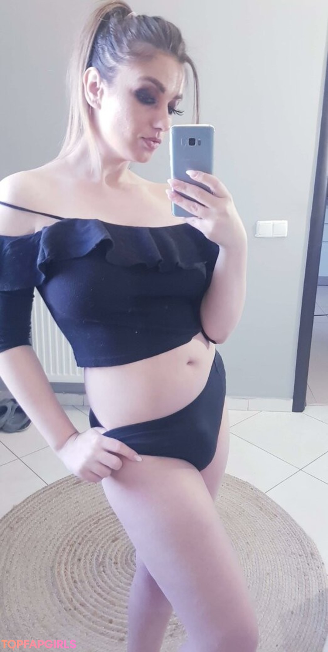 Photo nue de fuite OnlyFans de Rebeccawhitets #29 Photo nue de fuite OnlyFans de Rebeccawhitets #29