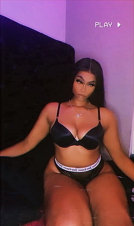 Photo nue de fuite OnlyFans de Tenuzen