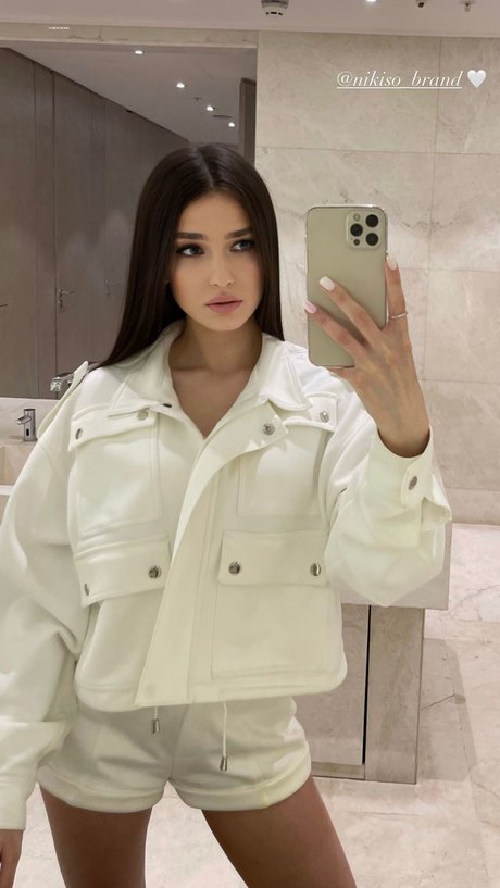 Photo nue de fuite OnlyFans de Alexandra Zavrazzhnova