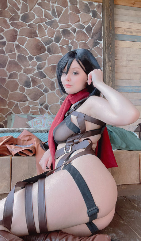 Helly Von Valentine