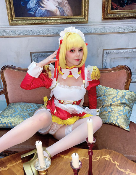 Helly Von Valentine
