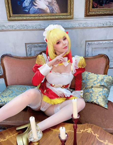 Helly Von Valentine