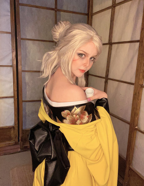Helly Von Valentine