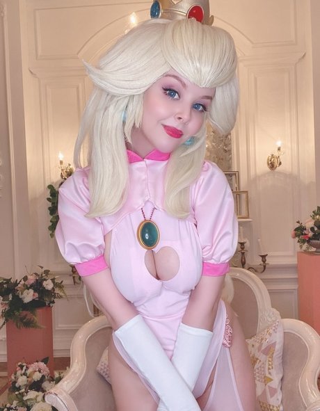 Helly Von Valentine