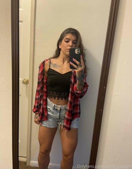 SuchaGoodGirlDanie