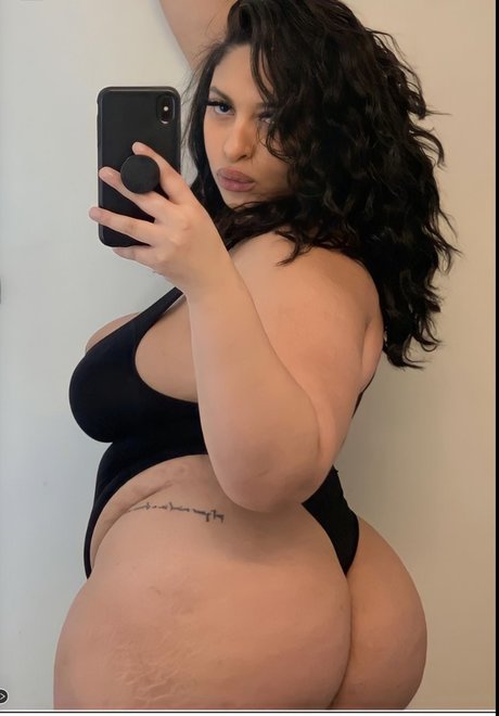 Thegirlofyourdreamz