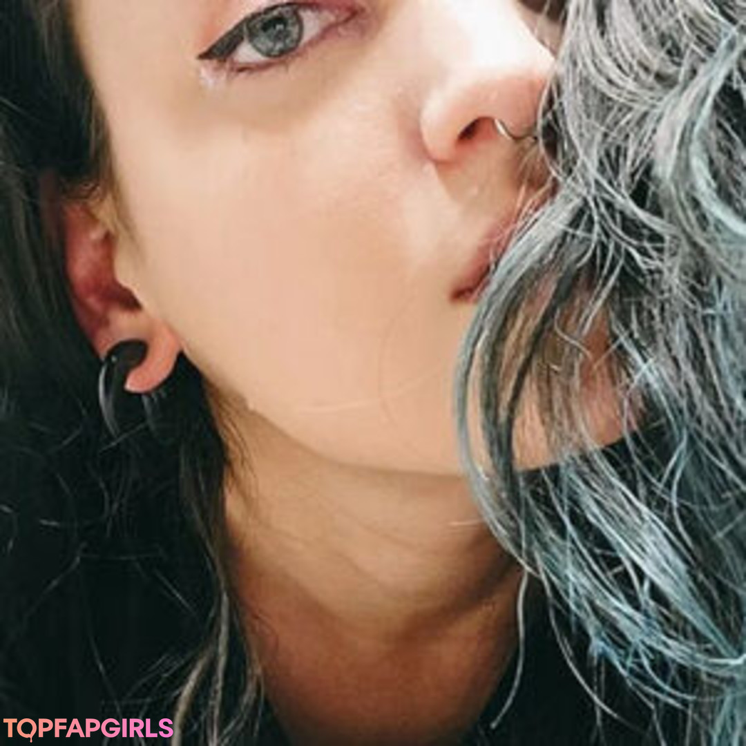 Photo nue de fuite OnlyFans de Malaftermidnight #5 Photo nue de fuite OnlyFans de Malaftermidnight #5