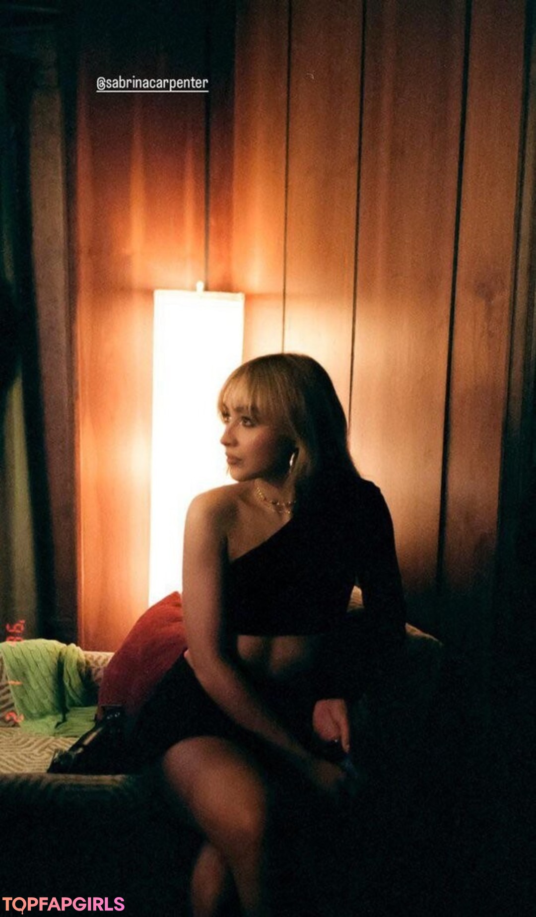 Photo nue de fuite OnlyFans de Sabrina Carpenter #1194 Photo nue de fuite OnlyFans de Sabrina Carpenter #1194