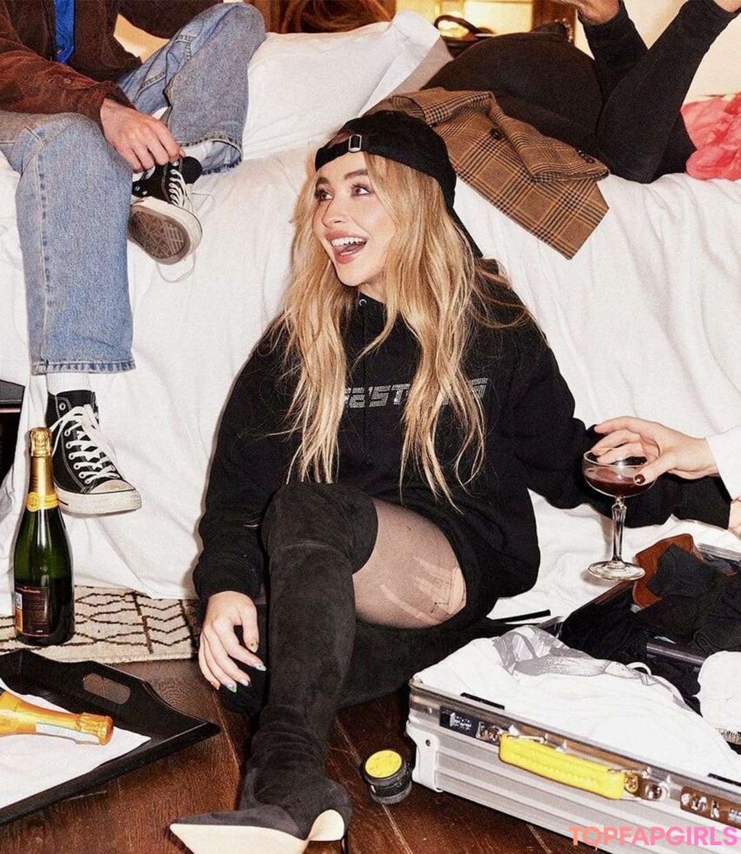 Photo nue de fuite OnlyFans de Sabrina Carpenter #35 Photo nue de fuite OnlyFans de Sabrina Carpenter #35