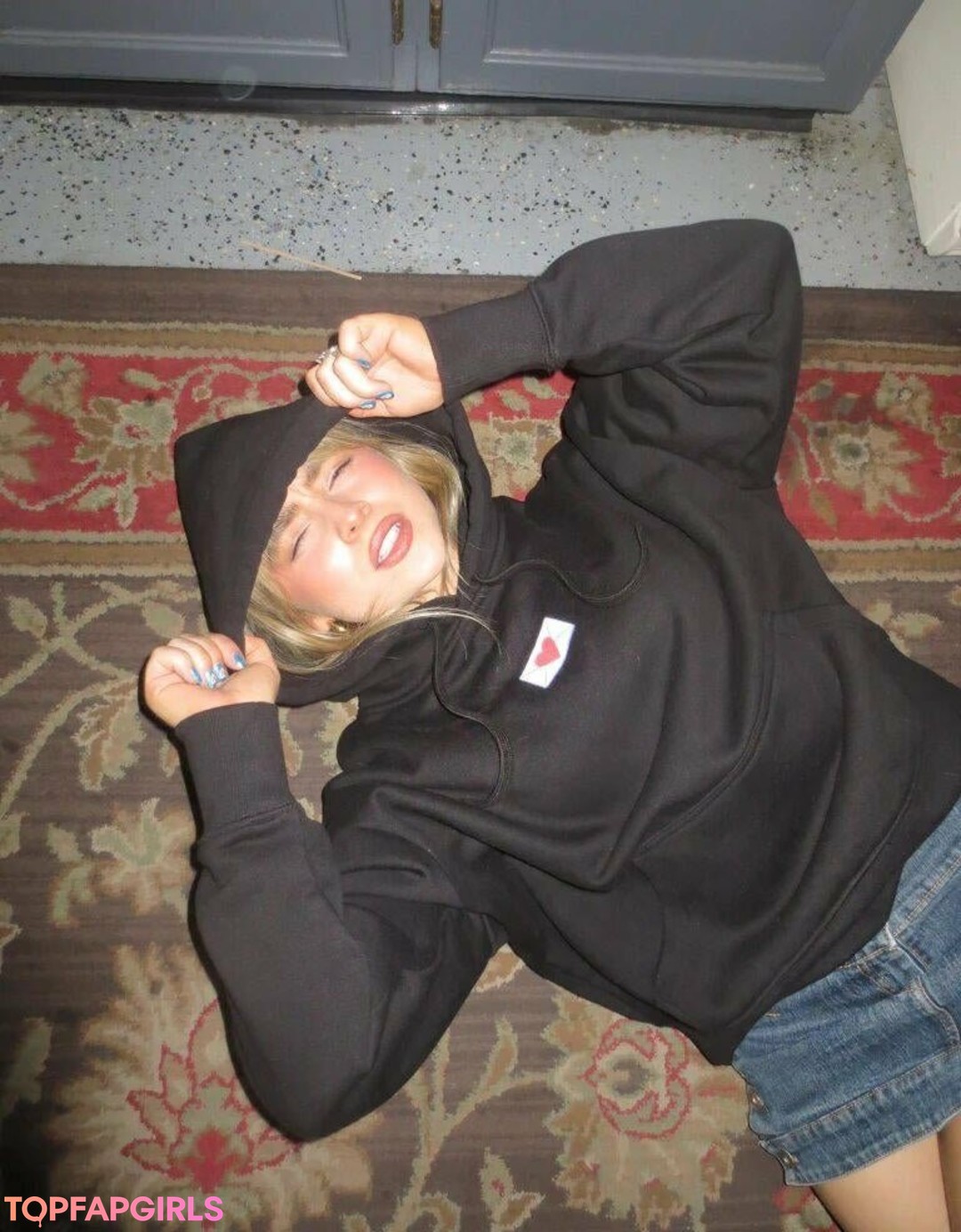 Photo nue de fuite OnlyFans de Sabrina Carpenter #384 Photo nue de fuite OnlyFans de Sabrina Carpenter #384